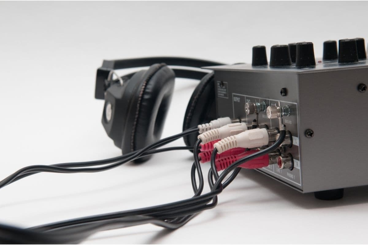 How to Turn on Amp Without Remote Wire