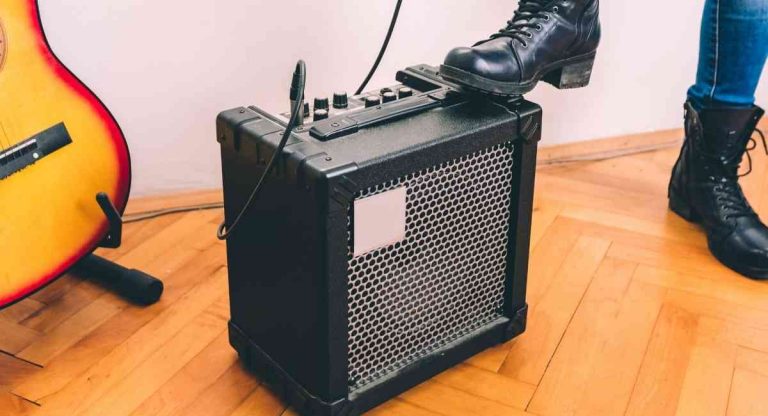 can you use a guitar amp for bass