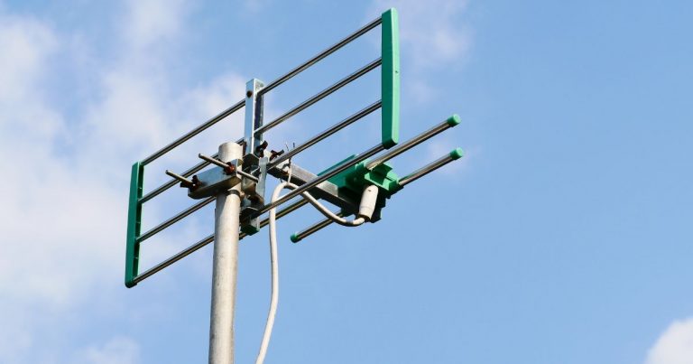 how to make a tv antenna amplifier
