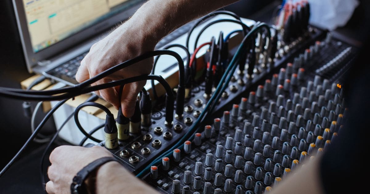How to Connect a Mixer to an Amplifier Easy Steps Just for You