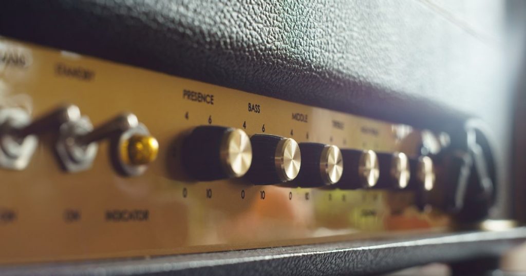 How to Ground an Amplifier at Home?